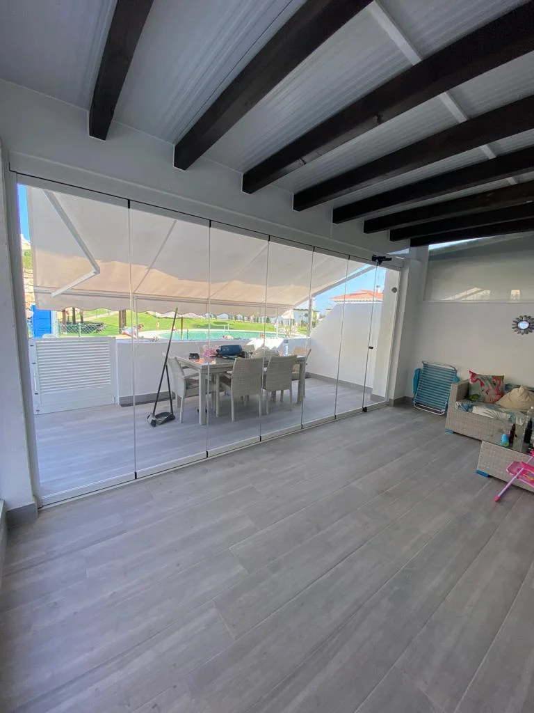 Cortina Cristal Guía Embutida Techo